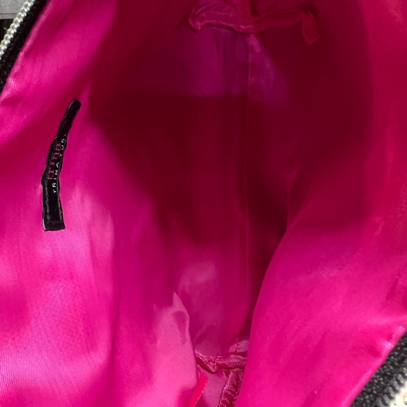 24k Gold Trina Turk Clearance Price is Firm! Travel Bag Gift Natasha Hair Bundle - Picture 5 of 16